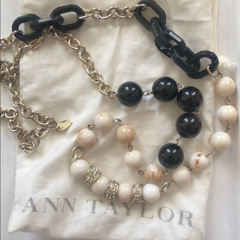 Ann Taylor EUC necklace, black white silver
